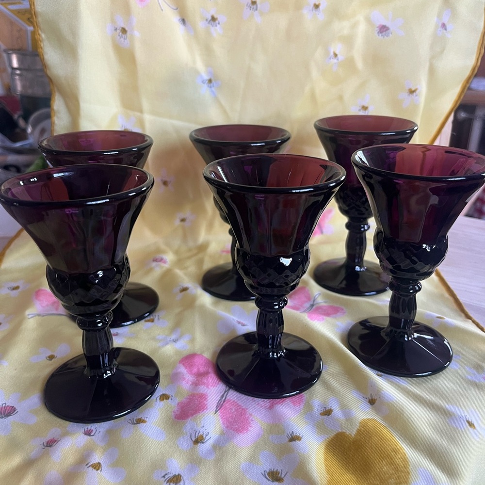 Elegant Vintage Purple Aperitif Glasses - set of 6